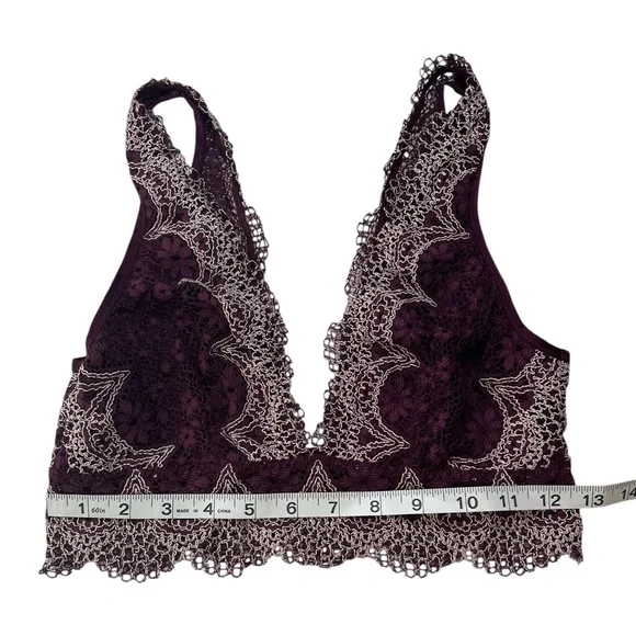 Victoria's Secret Body By Victoria Lace Bralette Size Medium Floral Plum Purple - Picture 2 of 6